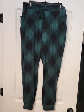 Maurices Green and Black Plaid Jogger Pants